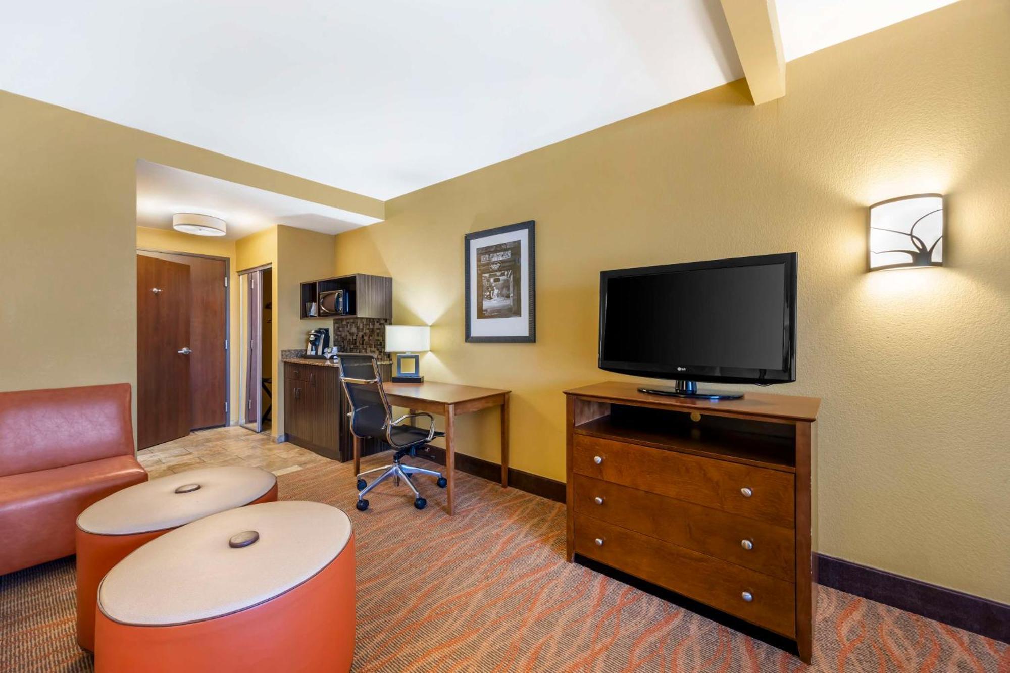 Best Western Plus Tupelo Inn & Suites Exterior foto